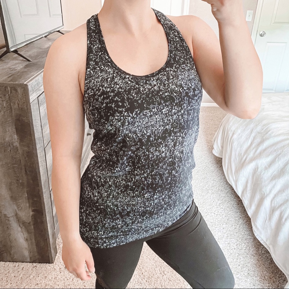 🌟 Athleta Black White Speckle Knot Racerback Tank Top Small Grey